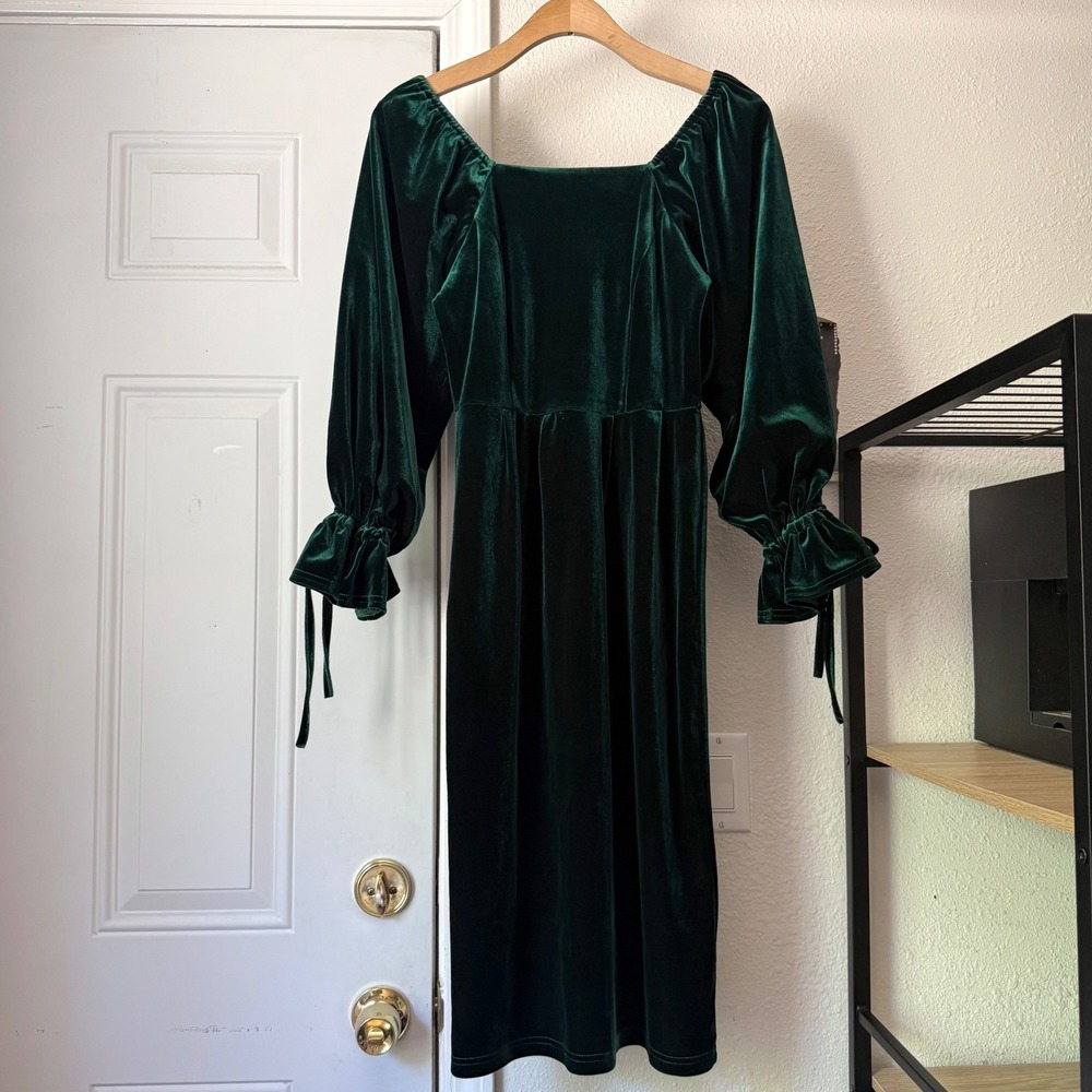 IVY CITY CO. emerald green velvet velour puff long sleeve midi dress